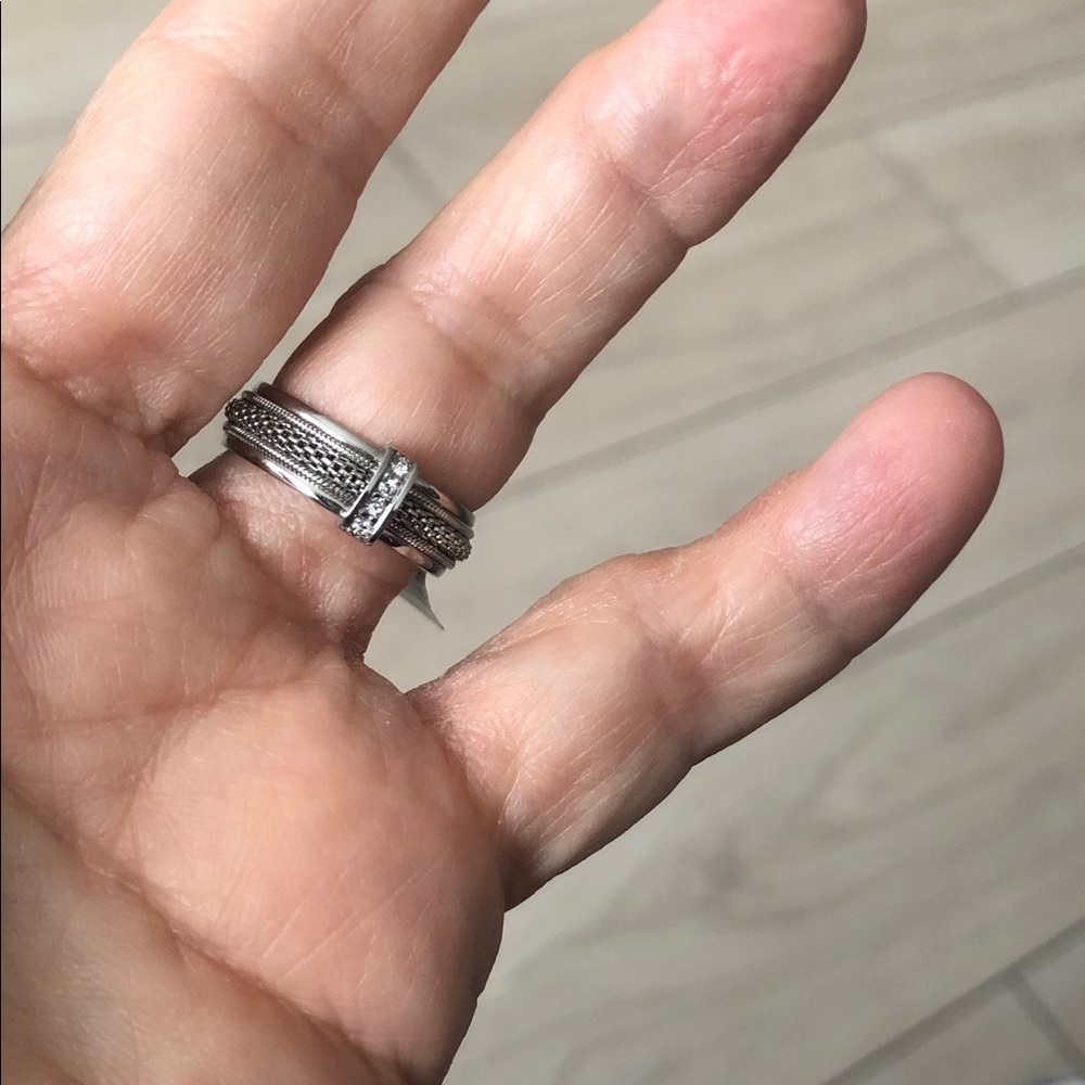 Stainless steel ring size 7 NWT - Picture 3 of 6